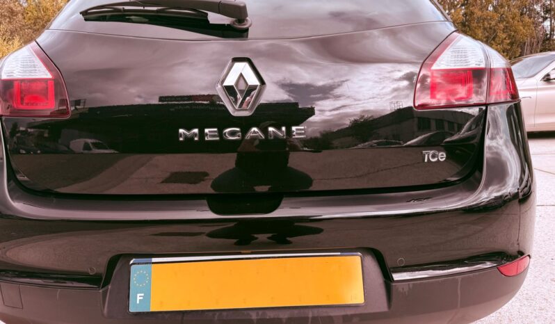 
								RENAULT MEGANE BOSE full									