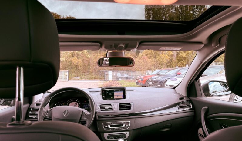 
								RENAULT MEGANE BOSE full									