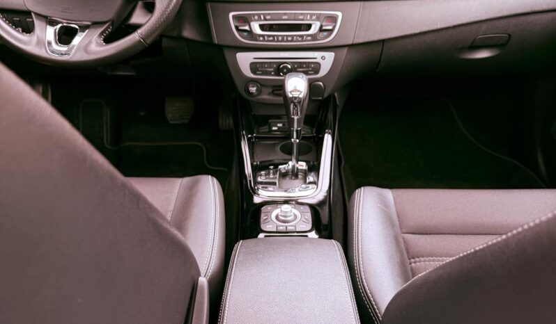 
								RENAULT MEGANE BOSE full									