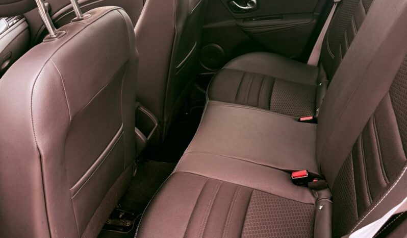 
								RENAULT MEGANE BOSE full									