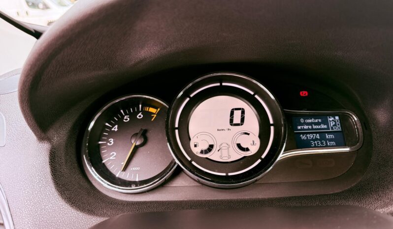 
								RENAULT MEGANE BOSE full									