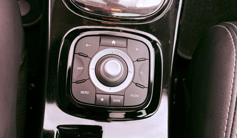 
								RENAULT MEGANE BOSE full									