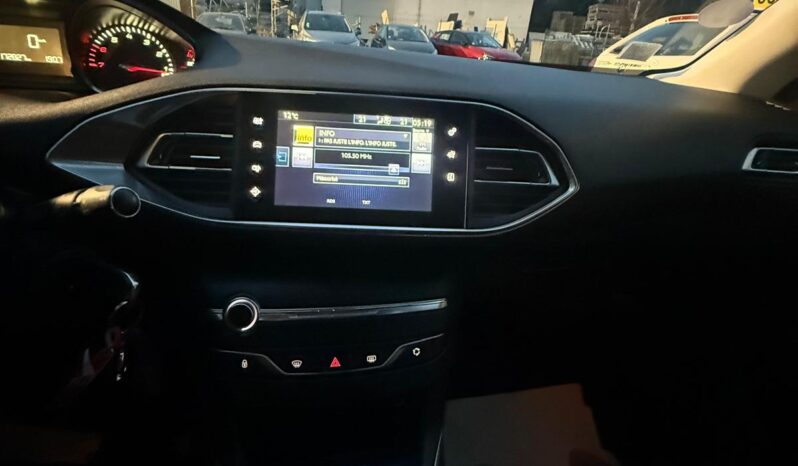 
								PEUGEOT 308 II SW full									