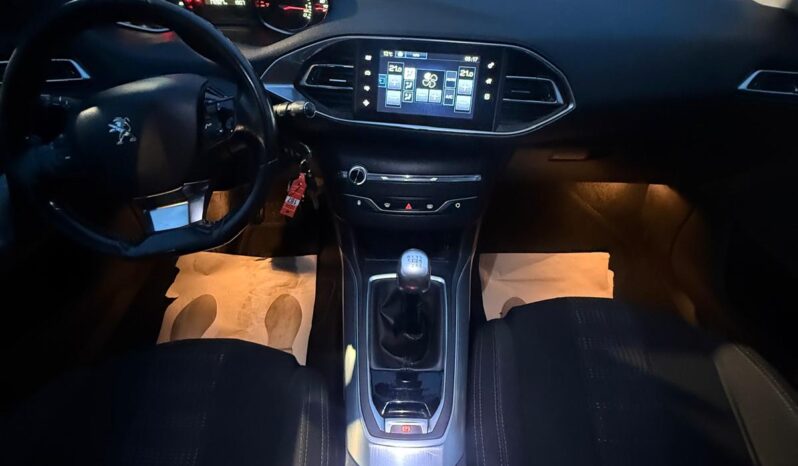 
								PEUGEOT 308 II SW full									