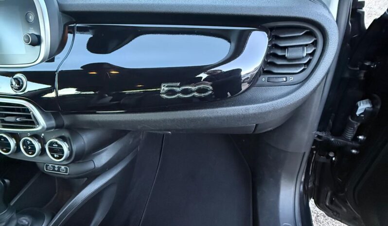 
								FIAT 500 X full									