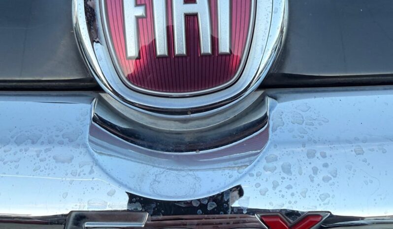 
								FIAT 500 X full									